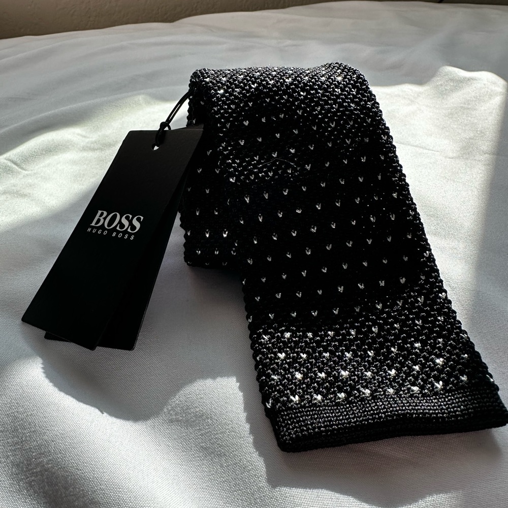 NWT Boss HugoBoss Silk Knit Tie Made in Italy $158 Slim Black & Silver Geometric